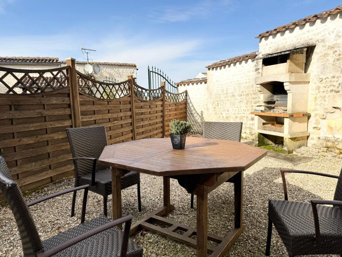 Le Relais De Saint-Preuil, The Originals Relais Vignes Du Cognac Exterior foto